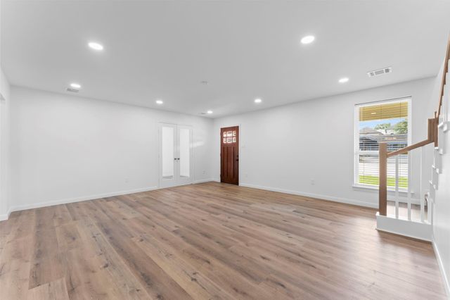 1507 N Durham Drive, Houston, TX 77008