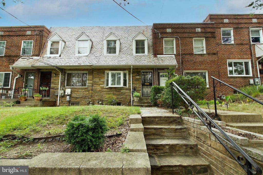 24 CRITTENDEN ST NE, Washington, DC 20011
