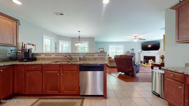 307 Iverleigh Lane, Jacksonville, NC 28540