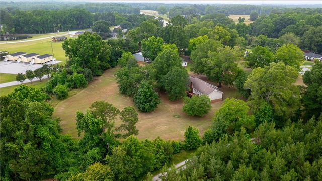 10628 Augusta Road, Belton, SC 29627