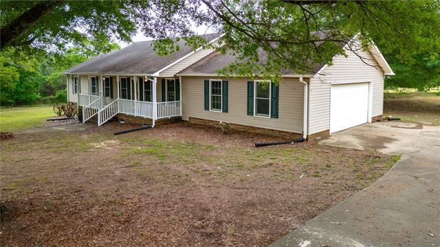10628 Augusta Road, Belton, SC 29627