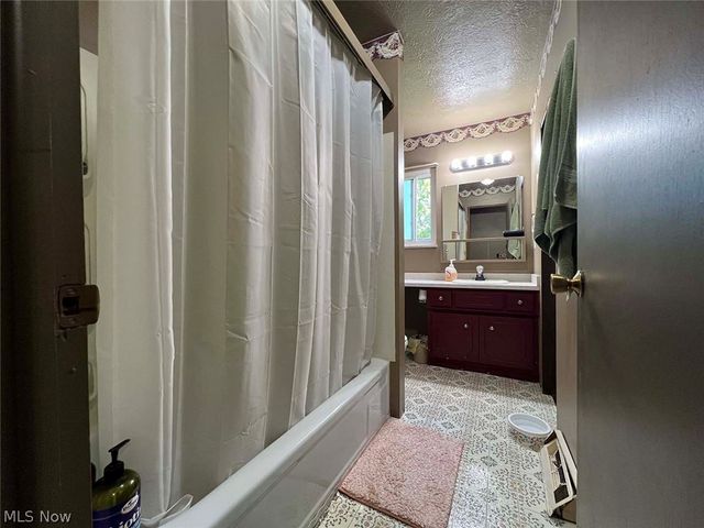 4060 Tudor Avenue, Brunswick, OH 44212