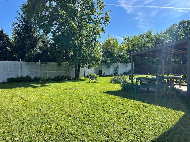 4060 Tudor Avenue, Brunswick, OH 44212