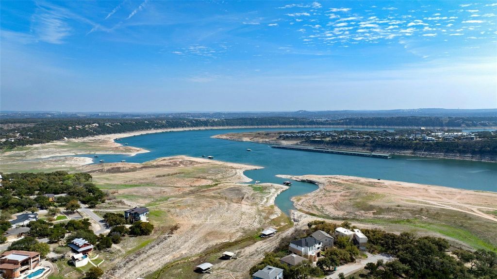 20406 Earhart LN, Lago Vista, TX 78645