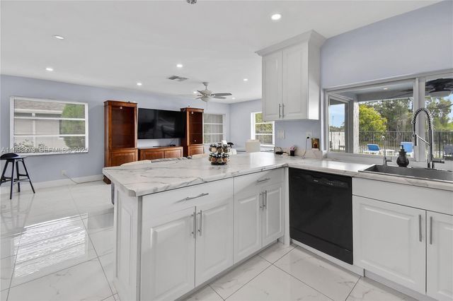 406 Sailboat Cir, Weston, FL 33326