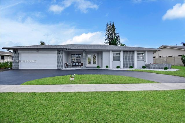 406 Sailboat Cir, Weston, FL 33326