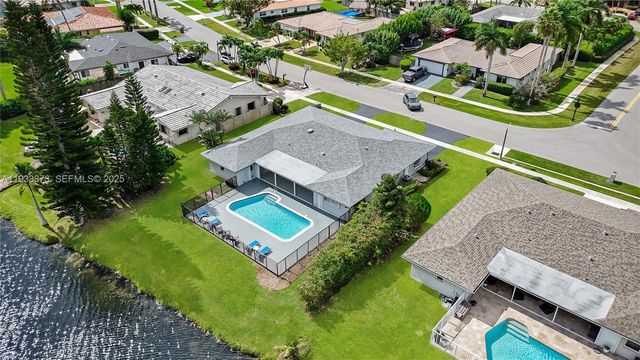 406 Sailboat Cir, Weston, FL 33326