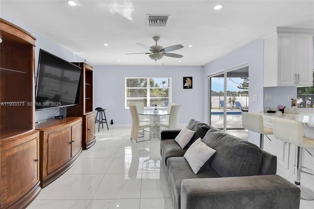 406 Sailboat Cir, Weston, FL 33326