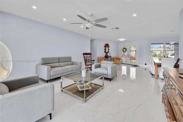 406 Sailboat Cir, Weston, FL 33326