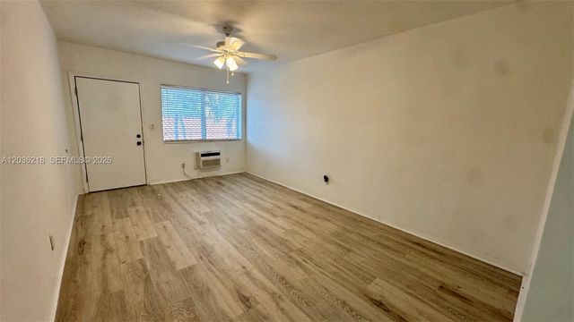 7717 Byron Avenue 12, Miami Beach, FL 33141
