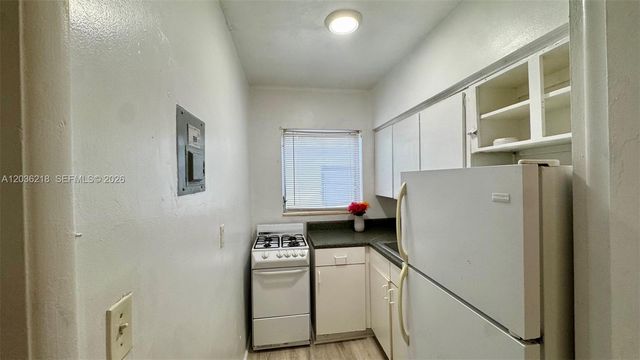 7717 Byron Avenue 12, Miami Beach, FL 33141