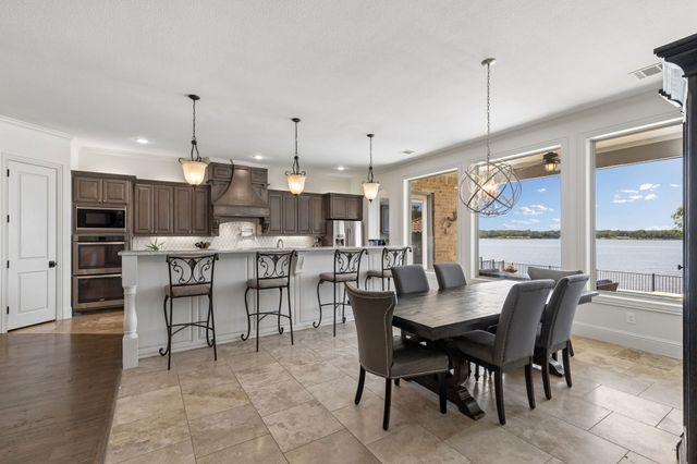 10047 Lakeside Drive, Fort Worth, TX 76179