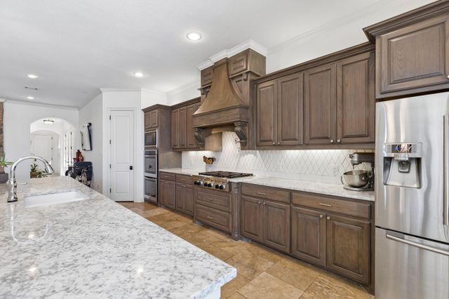 10047 Lakeside Drive, Fort Worth, TX 76179