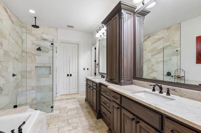 10047 Lakeside Drive, Fort Worth, TX 76179