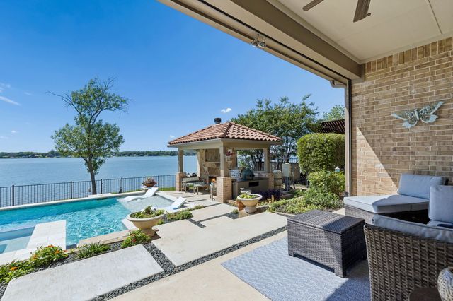 10047 Lakeside Drive, Fort Worth, TX 76179