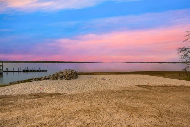 10047 Lakeside Drive, Fort Worth, TX 76179