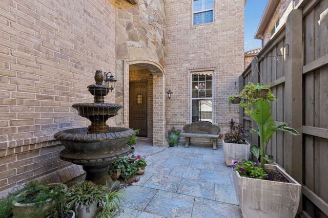 10047 Lakeside Drive, Fort Worth, TX 76179