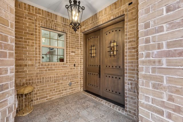 10047 Lakeside Drive, Fort Worth, TX 76179