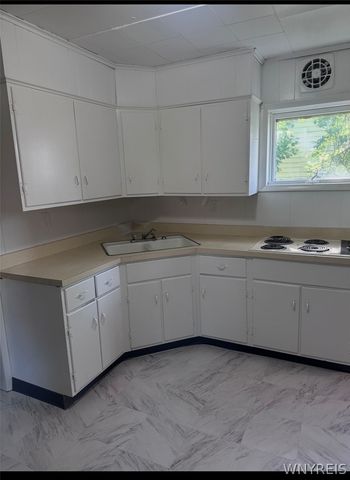 1715 Niagara Street, Niagara Falls, NY 14303