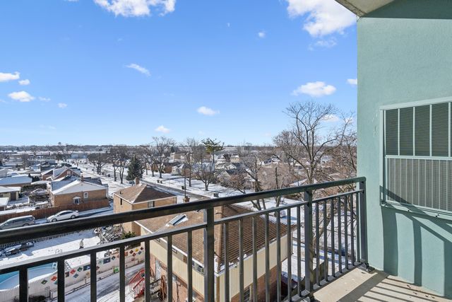 9355 Irving Park Road 420, Schiller Park, IL 60176