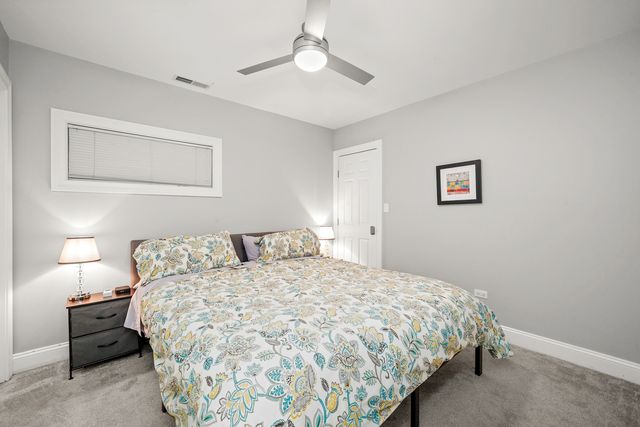 1636 W Warren Boulevard, Chicago, IL 60612