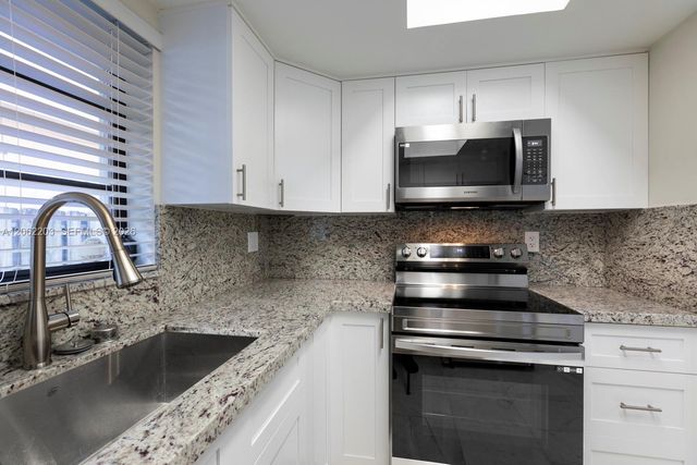 2733 SW 31st Place A, Miami, FL 33133