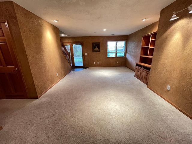 14326 Peninsula Point Drive, Savage, MN 55378