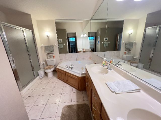 14326 Peninsula Point Drive, Savage, MN 55378