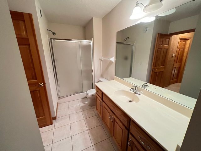 14326 Peninsula Point Drive, Savage, MN 55378