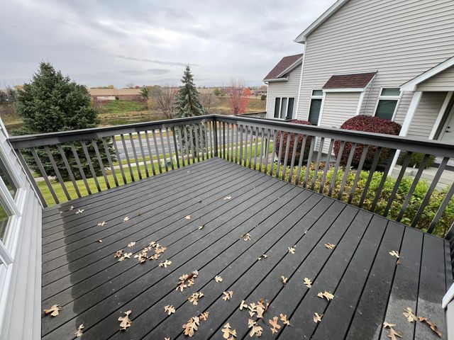 14326 Peninsula Point Drive, Savage, MN 55378