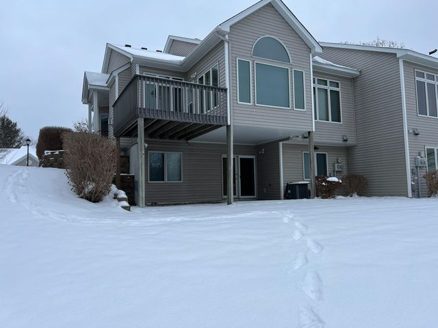 14326 Peninsula Point Drive, Savage, MN 55378