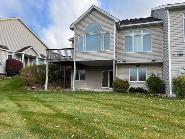 14326 Peninsula Point Drive, Savage, MN 55378