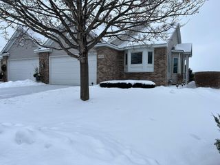 14326 Peninsula Point Drive, Savage, MN 55378