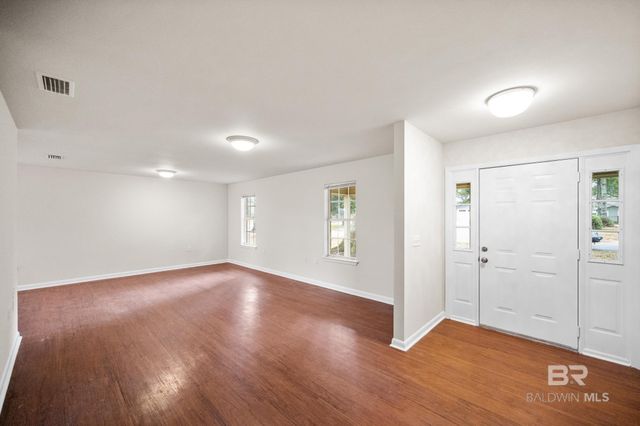 905 Bonita Avenue, Daphne, AL 36526