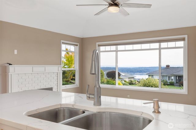 7685 Esther Place NW, Silverdale, WA 98383