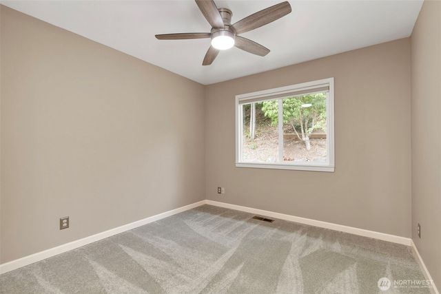 7685 Esther Place NW, Silverdale, WA 98383