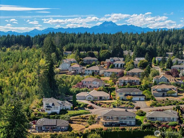 7685 Esther Place NW, Silverdale, WA 98383