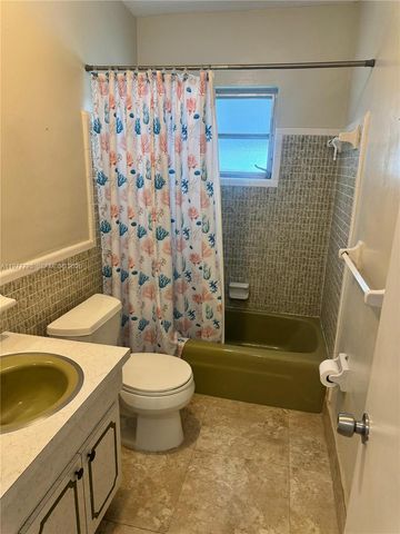 4933 NW 42nd Street, Lauderdale Lakes, FL 33319