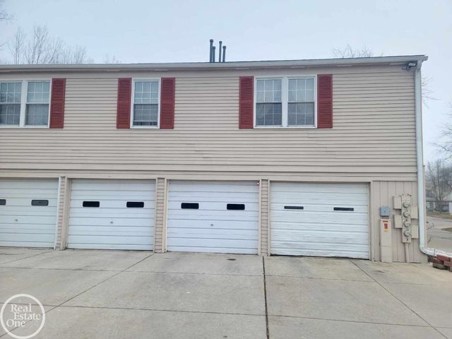 24151 Meadowbridge Drive 81, Clinton Township, MI 48035