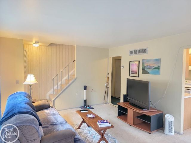 24151 Meadowbridge Drive 81, Clinton Township, MI 48035