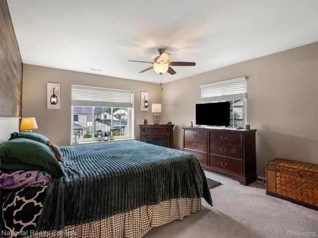 953 Country Club Drive, St. Clair Shores, MI 48082