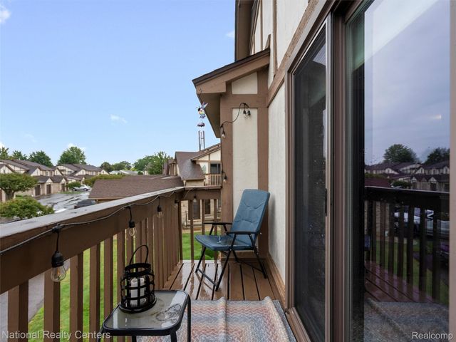 953 Country Club Drive, St. Clair Shores, MI 48082