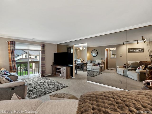 953 Country Club Drive, St. Clair Shores, MI 48082