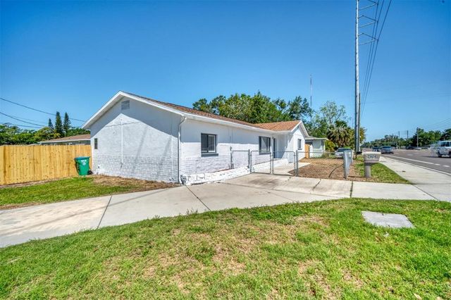 7824 STARKEY ROAD, Seminole, FL 33777