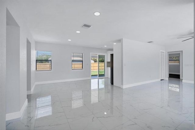 7824 STARKEY ROAD, Seminole, FL 33777