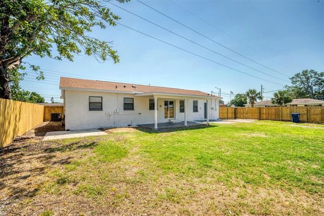 7824 STARKEY ROAD, Seminole, FL 33777