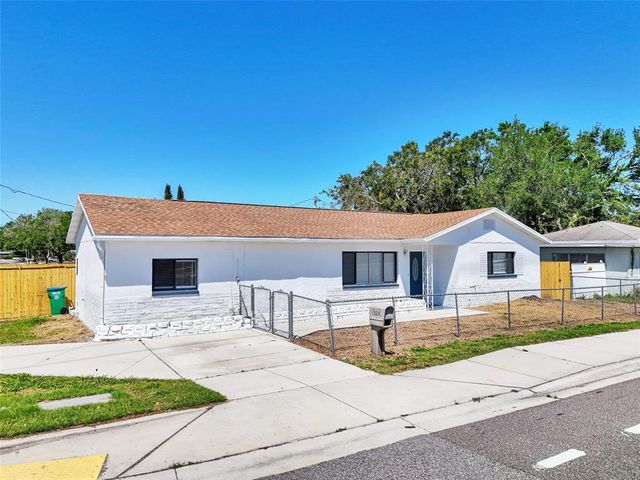 7824 STARKEY ROAD, Seminole, FL 33777