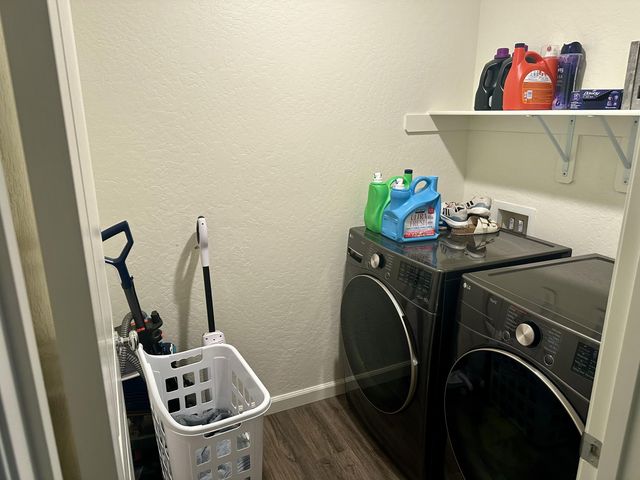 1138 E Packwood Avenue, Visalia, CA 93292