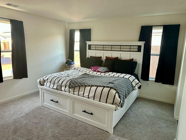 1138 E Packwood Avenue, Visalia, CA 93292