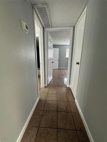 6701 Sands Point Drive 66, Houston, TX 77074